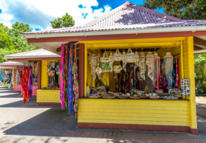 Souvenirgeschäfte, Victoria, Insel Mahé, Seychellen, Indischer Ozean, Afrika Souvenirgeschäfte, Victoria, Insel Mahé, Seychellen, Indischer Ozean, Afrika